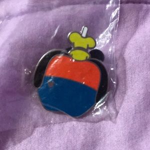 Disney Goofy candy apple pin